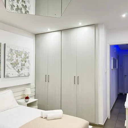 Lights Of Paradise - Your Happy Escape Ajia Napa