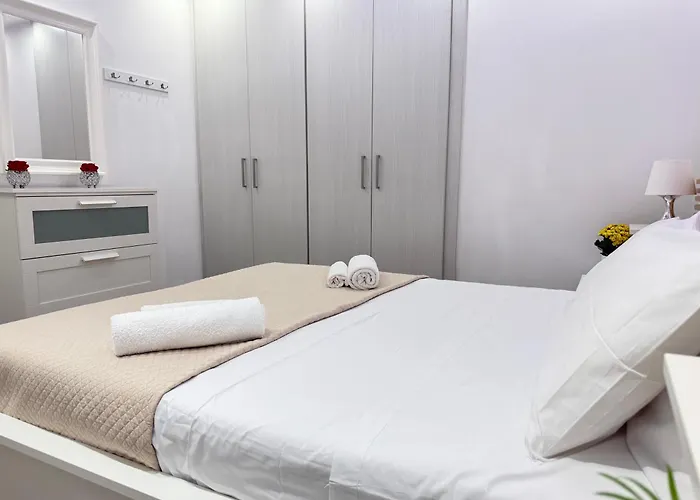 Lights Of Paradise - Your Happy Escape Ajia Napa